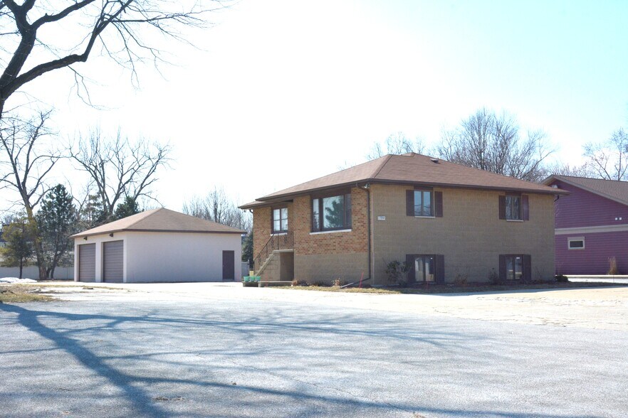 Primary Photo Of 2708 45th Ave, Highland Office For Sale
