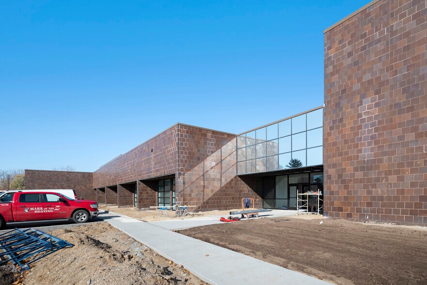 More Photos Of 3701 S Main St, Elkhart Warehouse For Lease