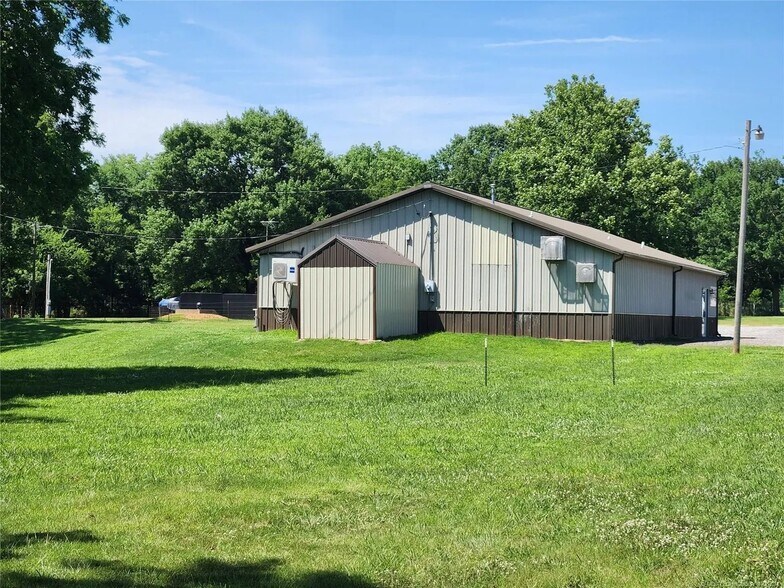 More Photos Of 23350 W HWY 16 Hwy, Bristow Freestanding For Sale