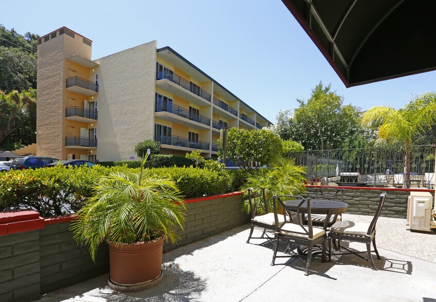 More Photos Of 20 E Main St, Los Gatos Apartments For Lease