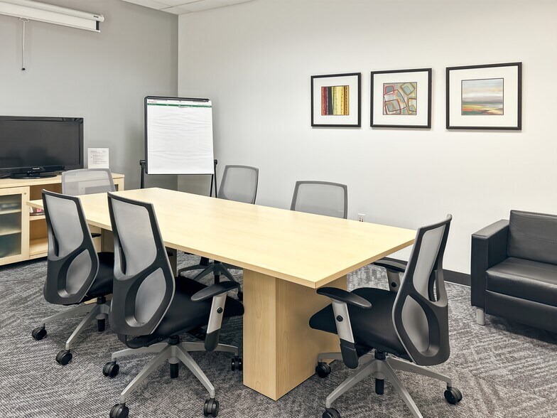 More Photos Of 871 Coronado Center Dr, Henderson Coworking Space