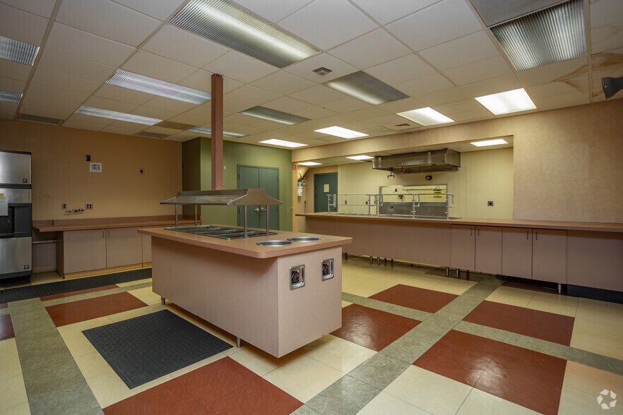 More Photos Of 2501 Wilmington Rd, New Castle Office For Lease