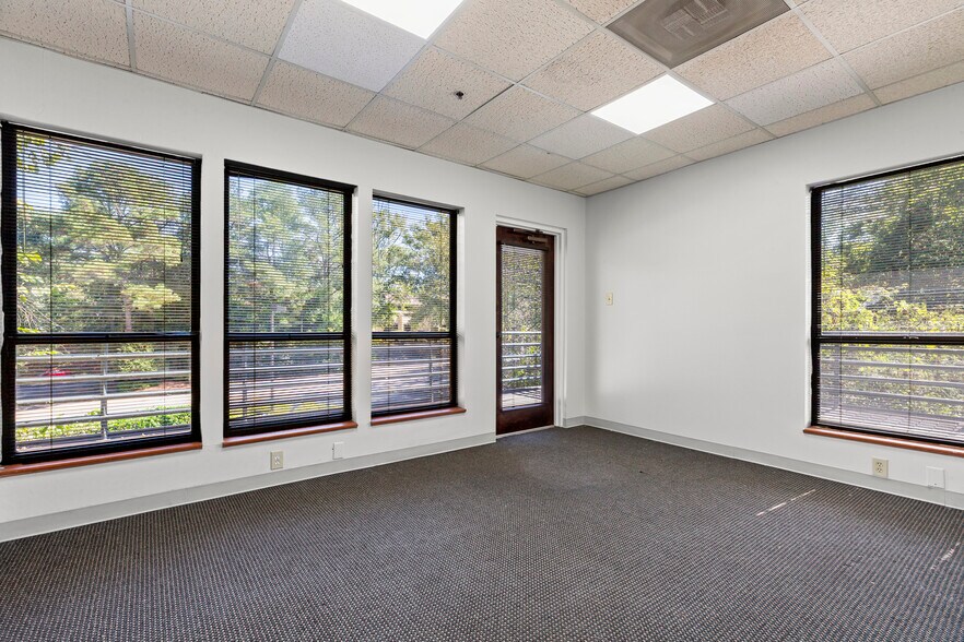 More Photos Of 1820 The Exchange SE, Atlanta Office For Sale
