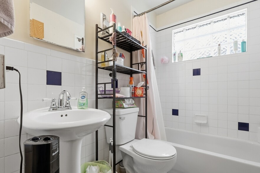 More Photos Of 149 Morton St E, Saint Paul Apartments For Sale