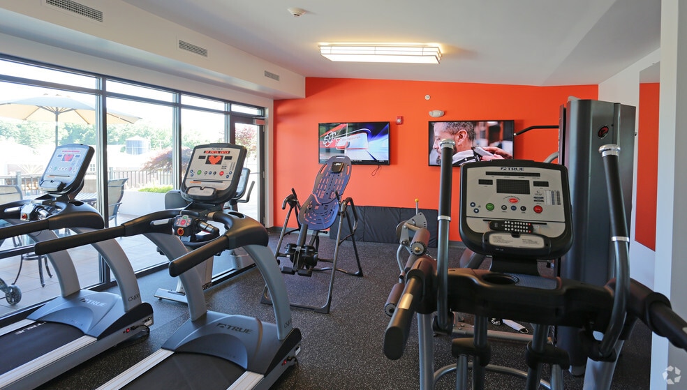 More Photos Of 77A Excelsior Ave, Saratoga Springs Apartments For Lease