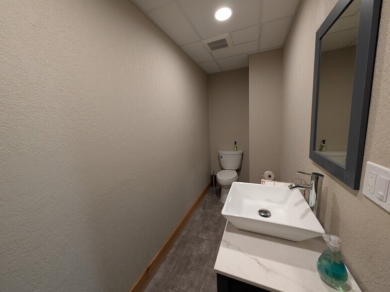 More Photos Of 5616 Third Ave, Ferndale Medical For Lease