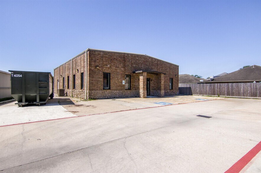 More Photos Of , Kemah Office For Sale