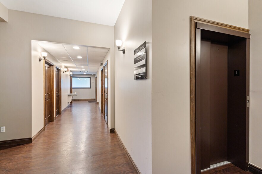 More Photos Of 440 W Centre Ave, Portage Office For Sale