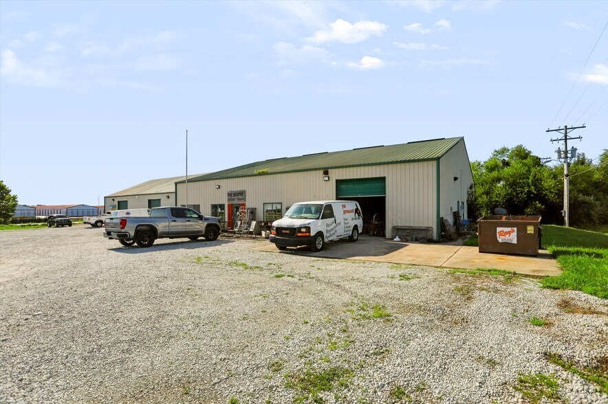 More Photos Of 291 E Two Cent Rd, Bargersville Warehouse For Sale