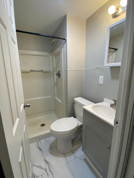 More Photos Of 106 Birch St, Manchester Apartments For Sale