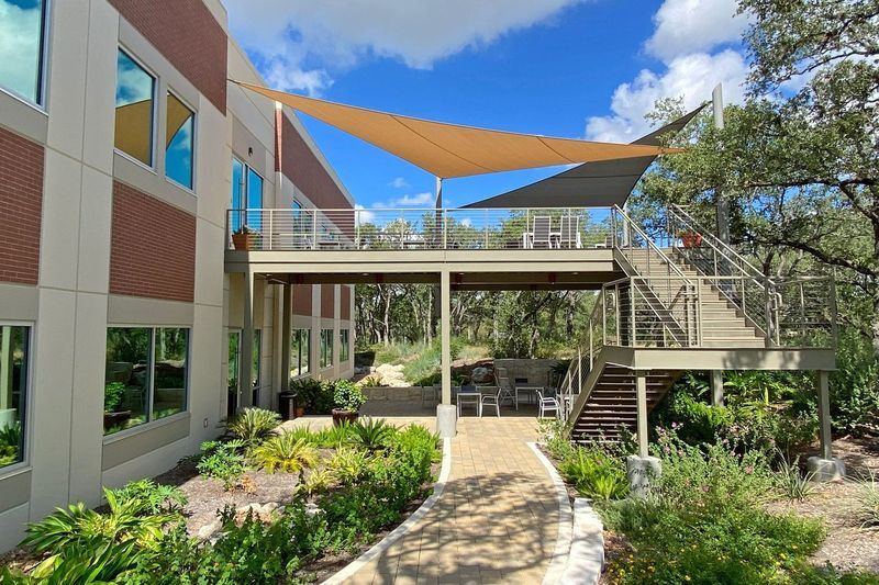 More Photos Of 2806 W Bitters Rd, San Antonio Unknown For Lease