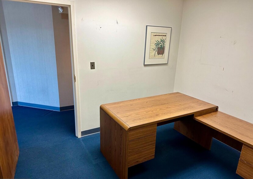 More Photos Of 606 Baltimore Ave, Towson Medical For Lease