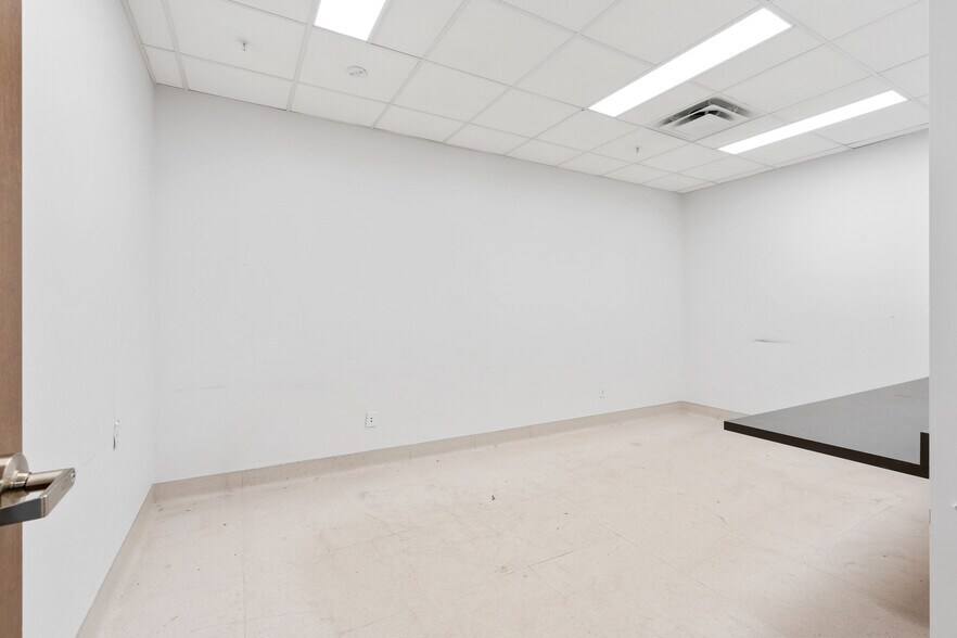 More Photos Of 1403-1405 W 2200 S, Salt Lake City Office For Lease