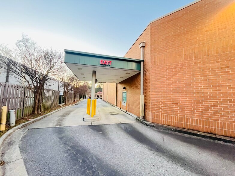 More Photos Of 103 Greenville Blvd SE, Greenville Drugstore For Lease