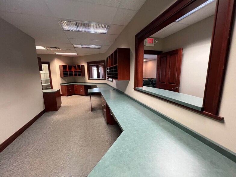 More Photos Of 10-24 Remick Blvd, Springboro Medical For Sale