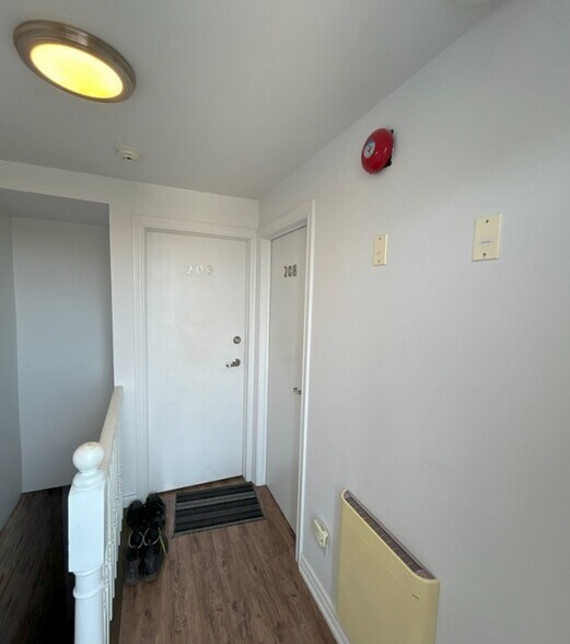 More Photos Of 400 Euclid Ave, Toronto Apartments For Sale