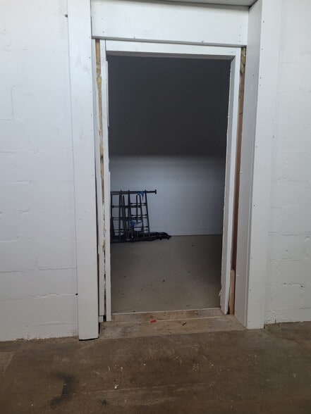 More Photos Of 2412-2414 N Robinson Ave, Oklahoma City Storefront Retail Office For Lease