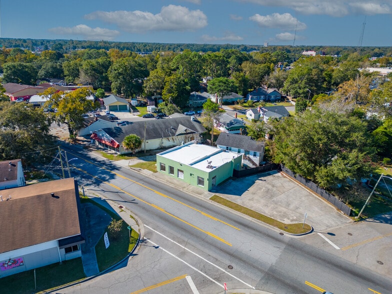 More Photos Of 2203 Skidaway Rd, Savannah Freestanding For Sale