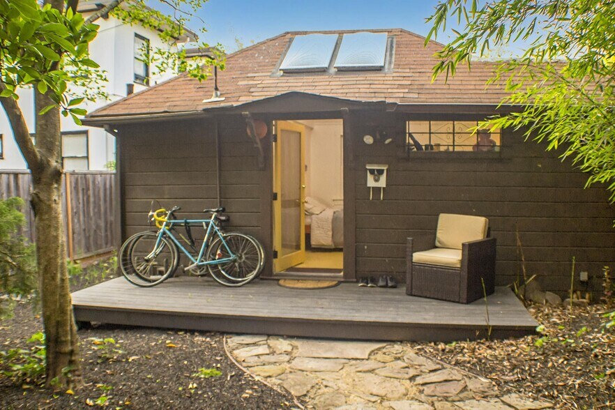 More Photos Of 2633 Regent St, Berkeley Multifamily For Sale