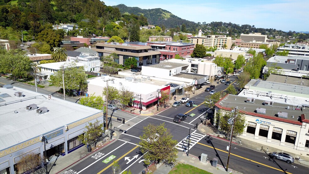 More Photos Of 1444-1446 4th St, San Rafael Storefront For Lease