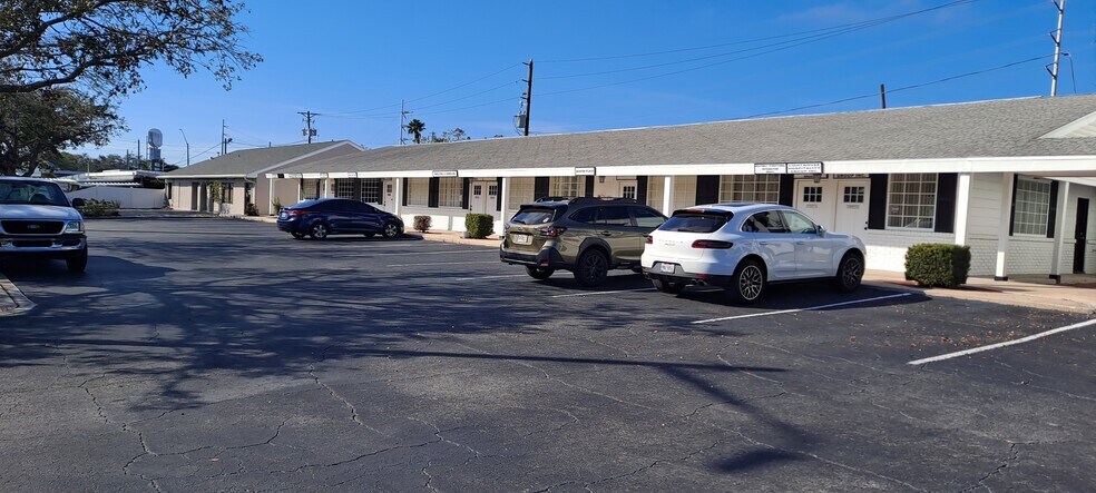More Photos Of 6727 1st Ave S, Saint Petersburg Office For Lease