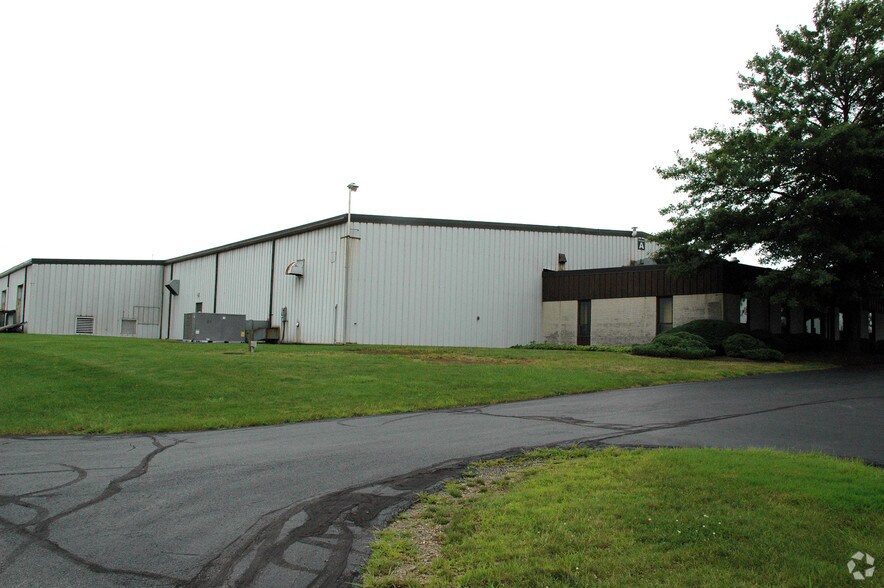 More Photos Of 600 Valley Rd, Hamburg Manufacturing For Lease