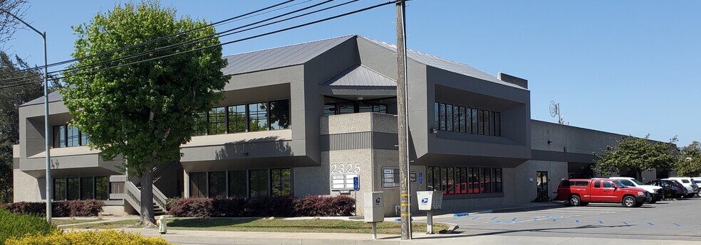 Primary Photo Of 2325 Skyway Dr, Santa Maria Manufacturing For Lease