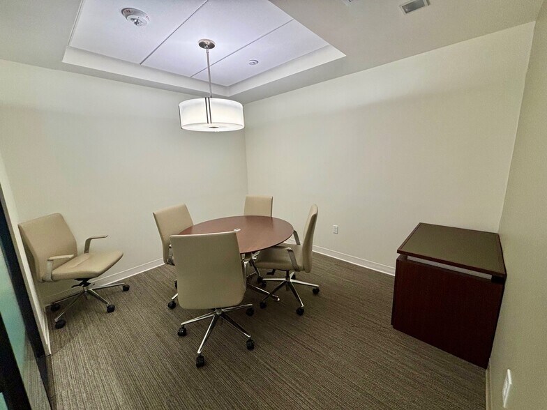 More Photos Of 841 E Hunting Park Ave, Philadelphia Medical For Lease