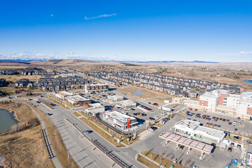 More Photos Of 50 Fireside Gate, Cochrane Apartments For Lease