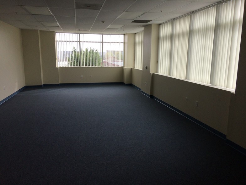 More Photos Of 11981 Jack Benny Dr, Rancho Cucamonga Warehouse For Lease