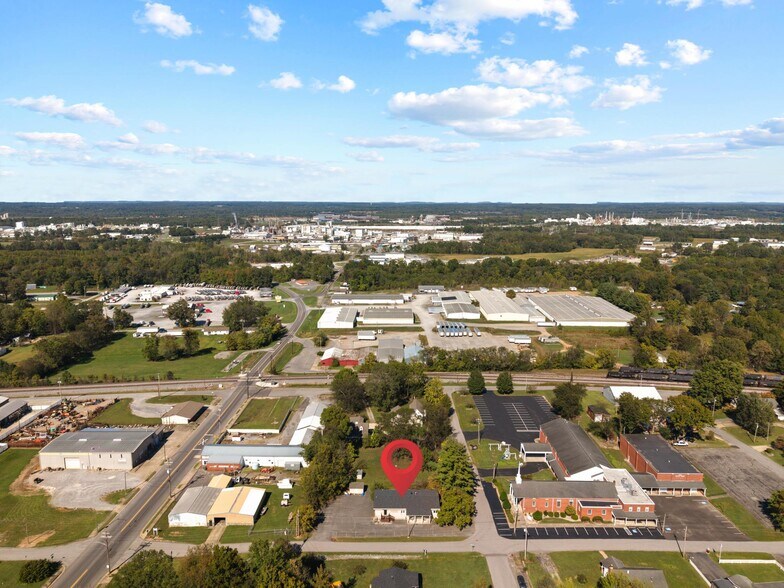 More Photos Of 78 Ash St, Calvert City Office For Sale