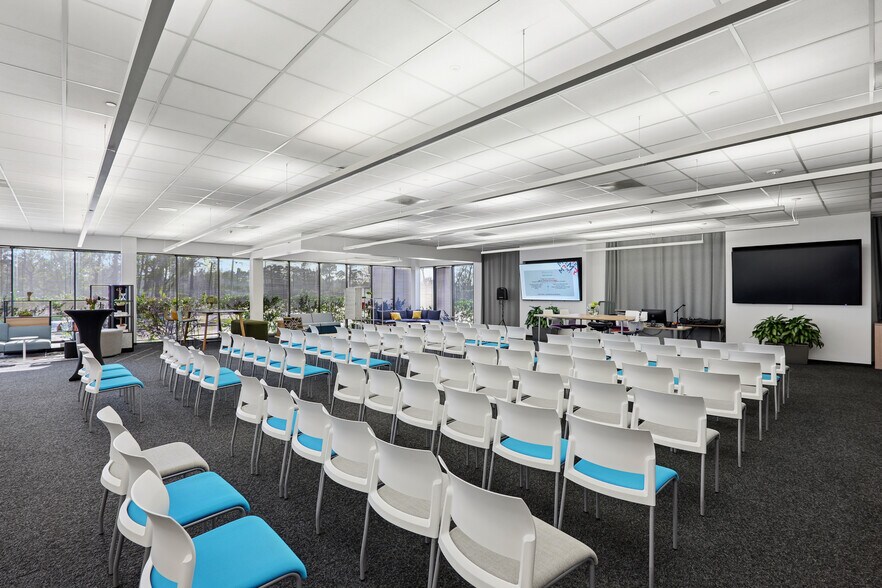 More Photos Of 6869 Old Katy Rd, Houston Flex For Sale