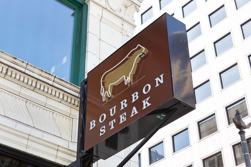 More Photos Of 1425 4th Ave, Seattle Office For Lease