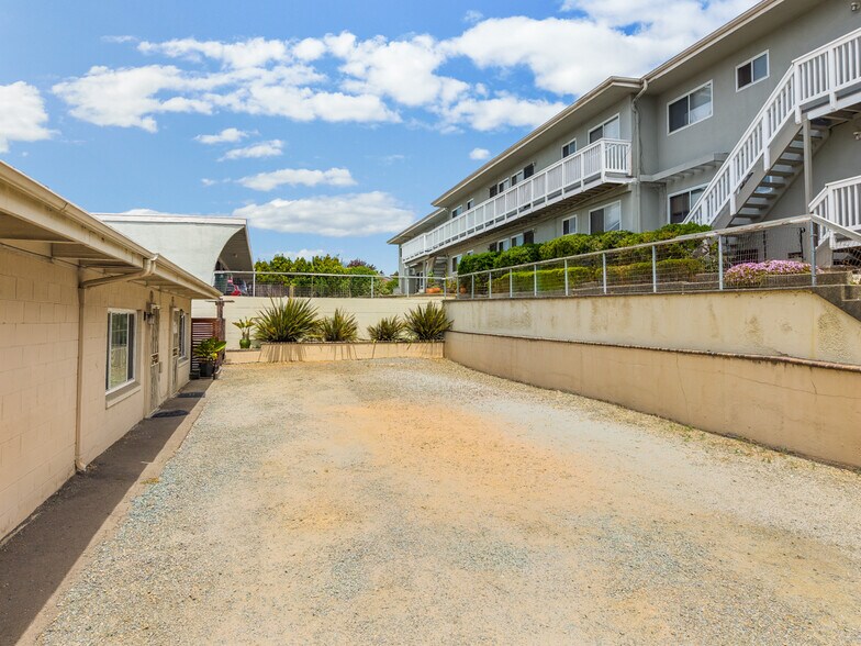 More Photos Of 5105-5107 MacDonald Ave, Richmond Apartments For Sale