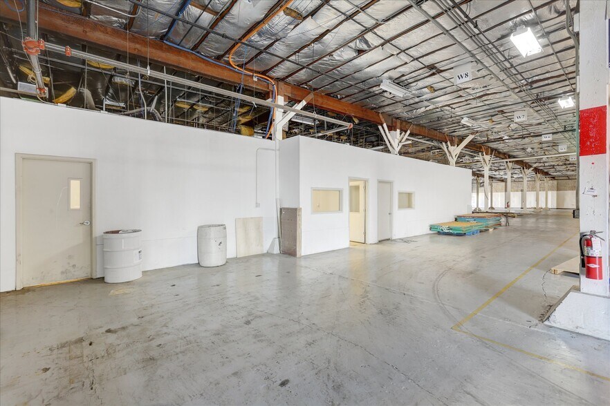 More Photos Of 5118 Innovation Way, Chambersburg Warehouse For Lease