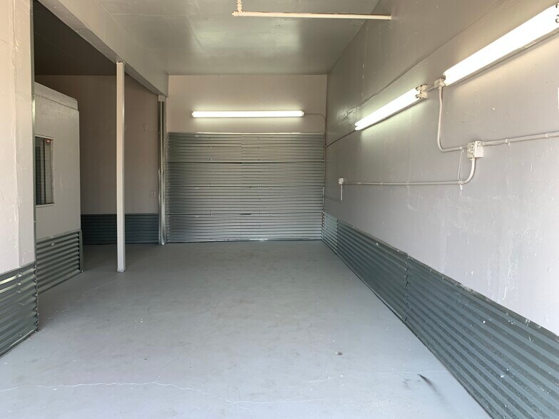More Photos Of 2715 Highway 95, Bullhead City Self Storage For Lease