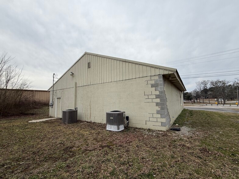 More Photos Of 21 Beech Grove Rd, Cullman General Retail For Sale