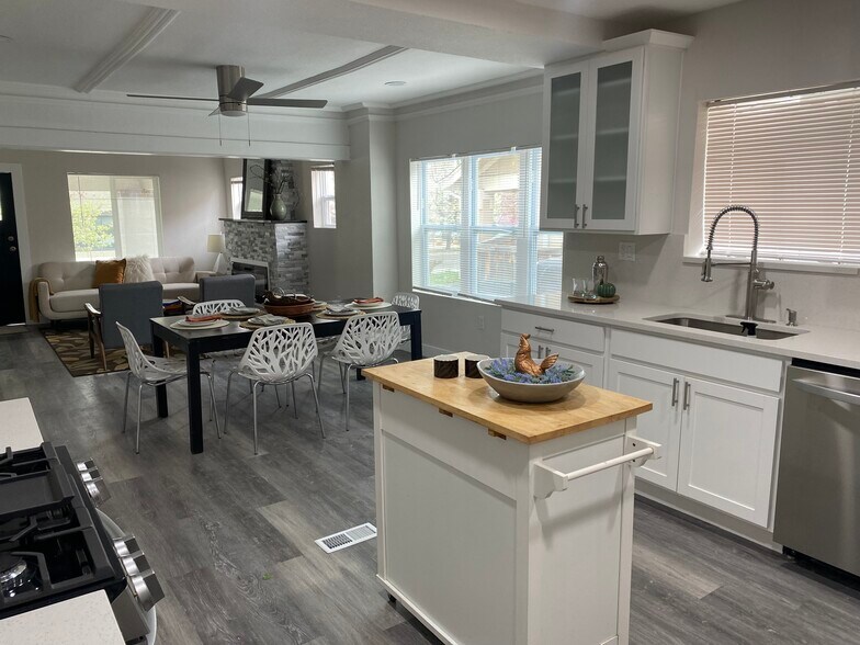 More Photos Of 3929 Federal Blvd, Denver Restaurant For Sale