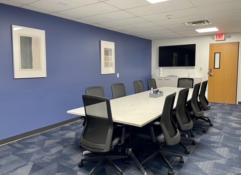More Photos Of 201 Water Tower Dr, Madison Office For Sale