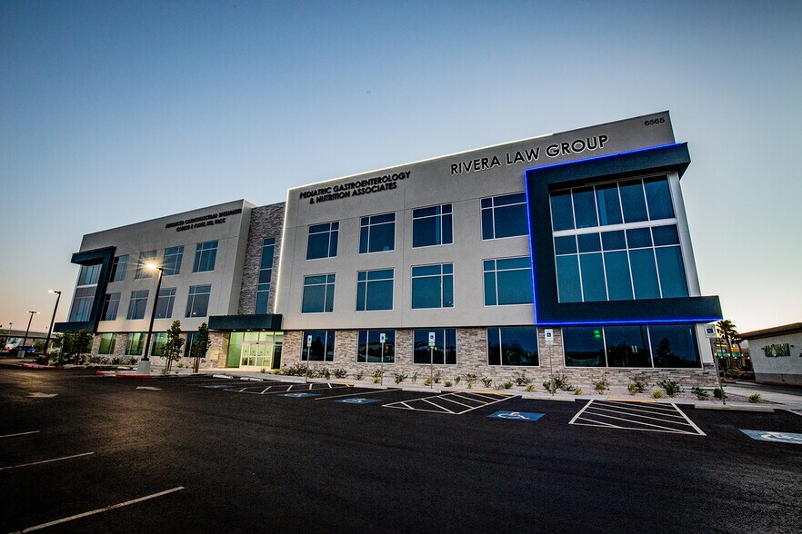 More Photos Of 6565 S Buffalo Dr, Las Vegas Medical For Lease
