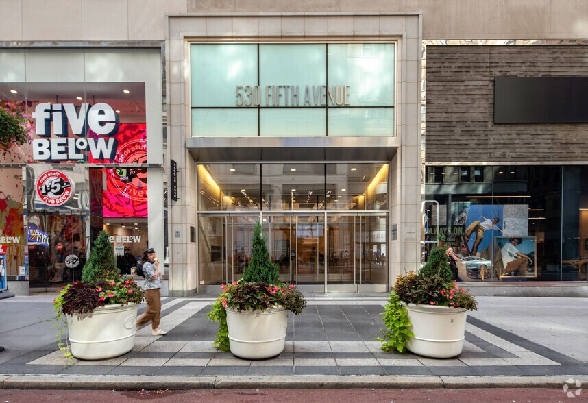 More Photos Of 530 Fifth Ave, New York Office For Lease