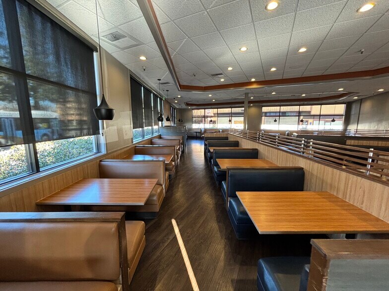 More Photos Of 5312 Old Redwood Hwy, Petaluma Restaurant For Sale