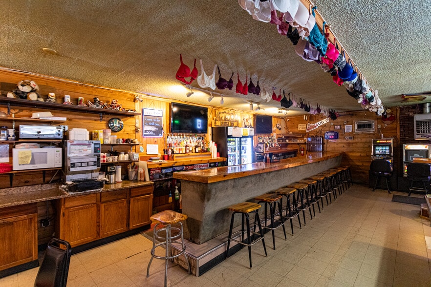 More Photos Of 13899 MT HIGHWAY 200 Hwy, Sun River Bar For Sale