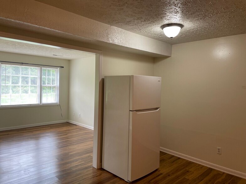 More Photos Of 193 Cedar Cove Ln, Spout Spring Apartments For Sale