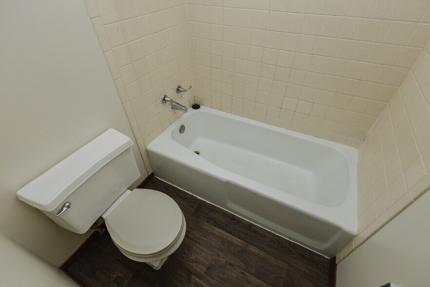 More Photos Of 3007 Sierra Pky, Hutchinson Apartments For Sale