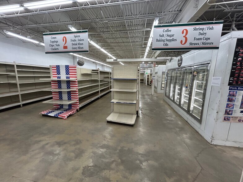 More Photos Of 1840 Commerce Dr, South Bend Warehouse For Lease