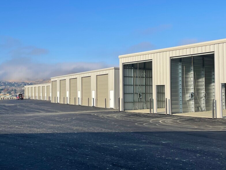 More Photos Of 10525 Ridgeline Dr, Kennewick Self Storage For Lease