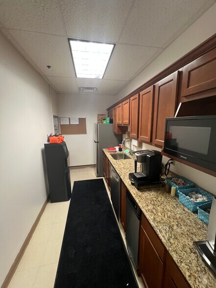 More Photos Of 112 Corporate Dr, Morgantown Warehouse For Sale