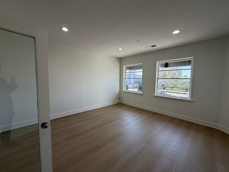 More Photos Of 8947-8969 W Sunset Blvd, West Hollywood Office Residential For Lease