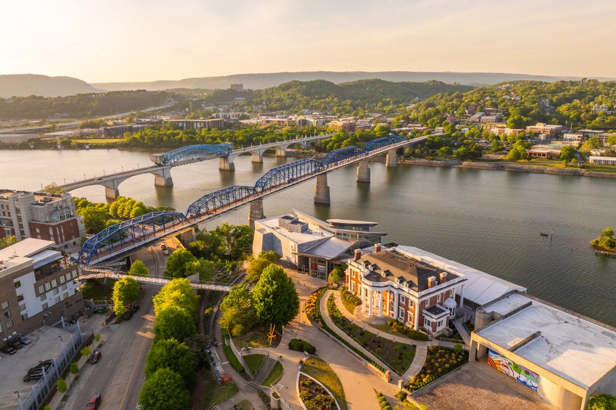 More Photos Of 406 High St, Chattanooga Office Residential For Sale